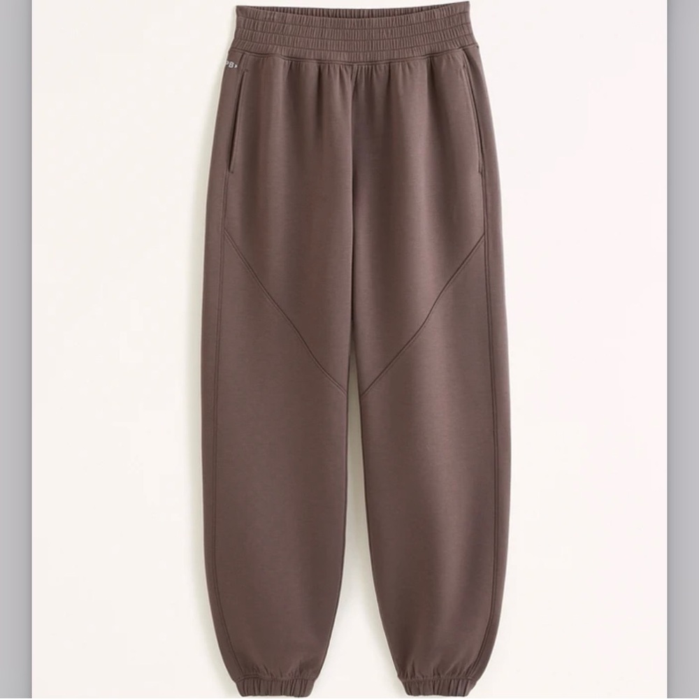 Abercrombie YPBneoKNIT Joggers in Brown Size S